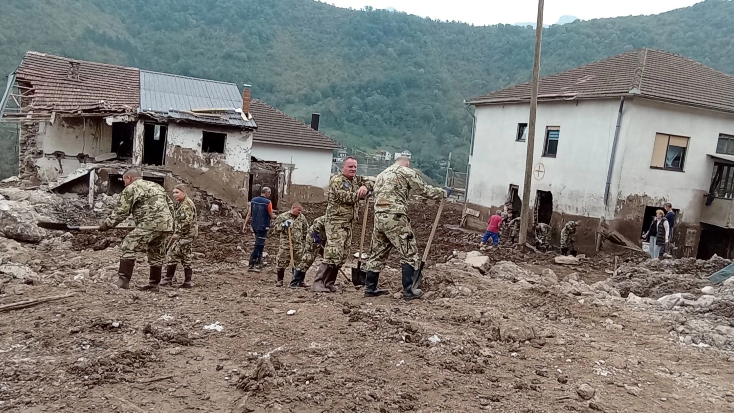 MASOVNO ZATAŠKAVANJE? Iako vlasti negiraju, kamenolom u Jablanici imao odobrenja